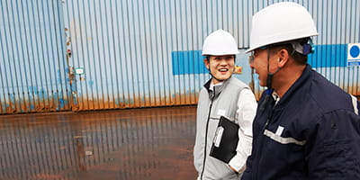 Export-people-containers-4x2-min.jpg